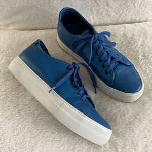Timothy Roquemore Sneakers